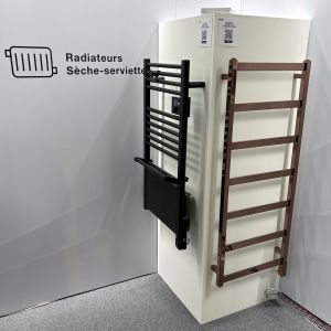 EZYBN SF 300W ETR N : Ezybain Nativ noir, avec soufflerie. Appareil de gauche. Nous vendons le modèle qui fut exposé au comptoir de Romont en 2026.