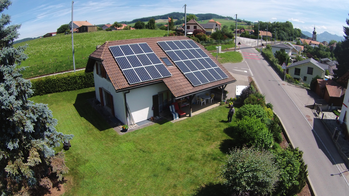 Centrale solaire de 8'640 Wc à 1627 Vaulruz
